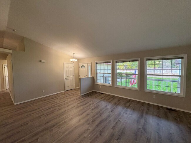 Foto del edificio - 3305 Kaden Ln