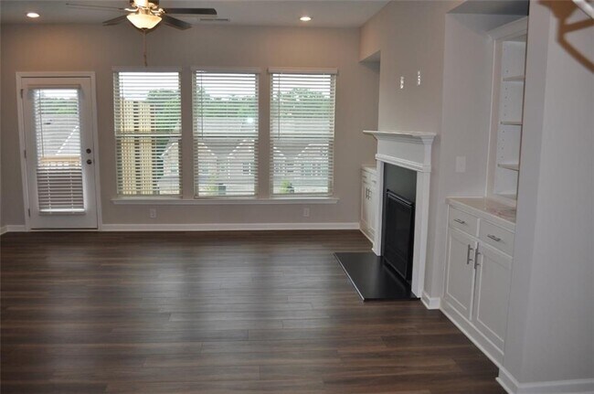 Building Photo - 1345 Endicott Ct