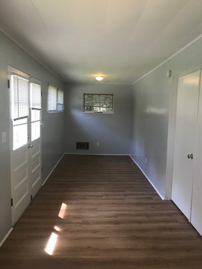 Foto del edificio - 3 Bedroom home in Hendersonville!
