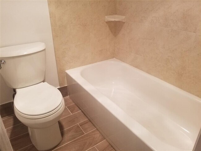 Foto del edificio - 9410 Poinciana Plz