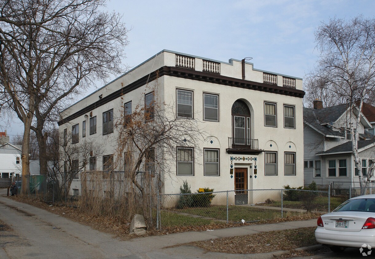 Primary Photo - 2740-2742 Harriet Ave S