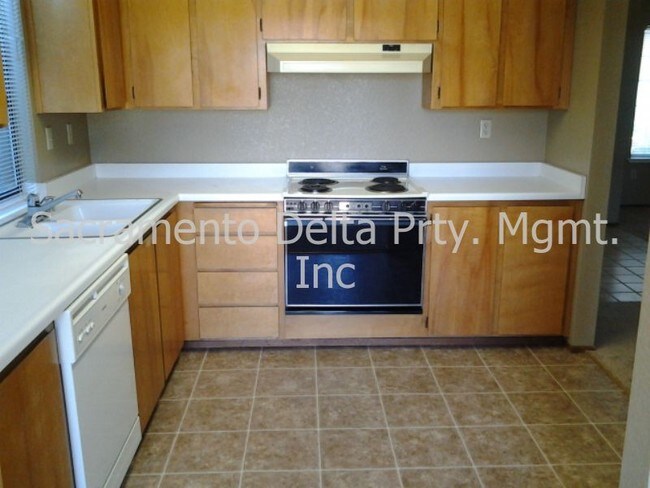 Building Photo - Great Roseville home near the Galleria Mall!