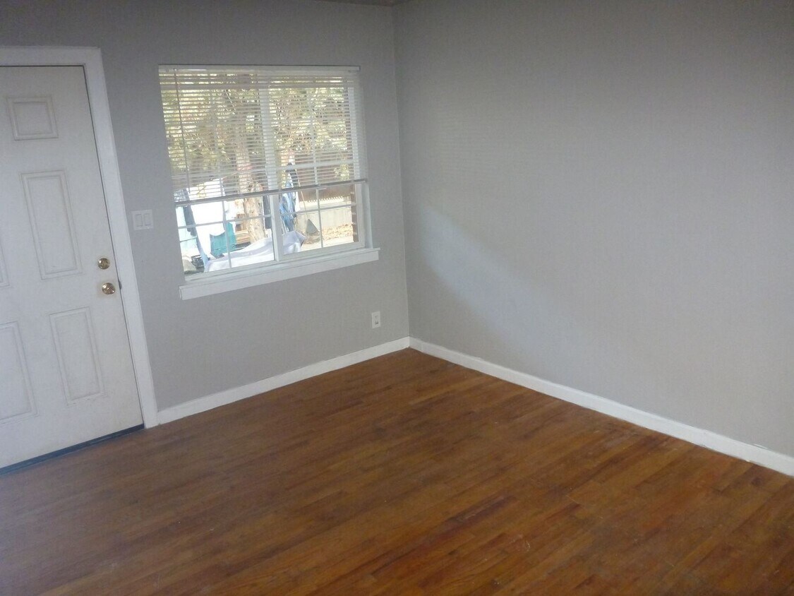 1225 Glenda Way, Reno, NV 89509 Room for Rent in Reno, NV