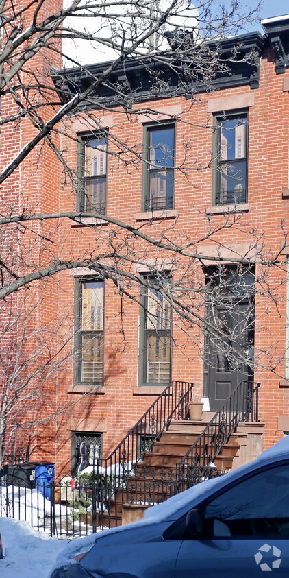 Primary Photo - 713 Union St