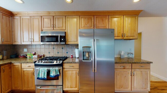 Building Photo - Room in 4 Bedroom Home at 106 Parkwell Ct