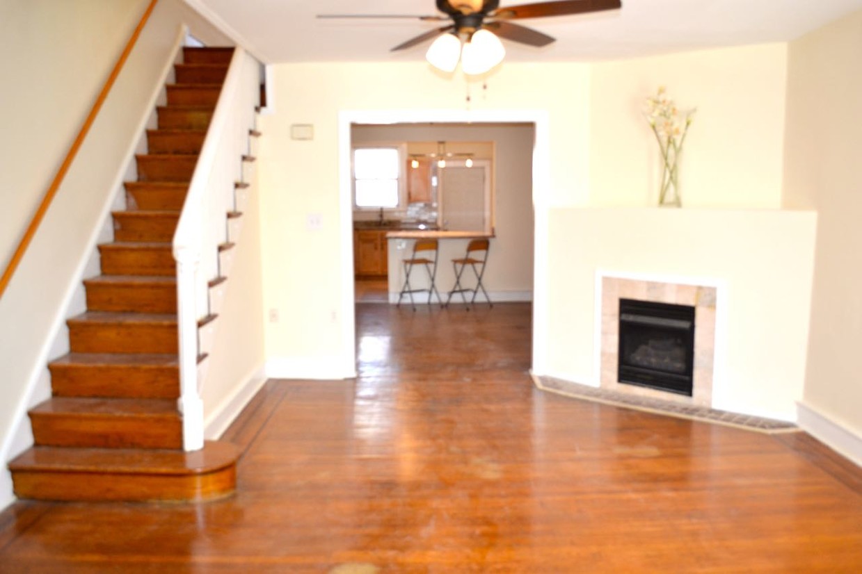 Primary Photo - 5361 W Berks St