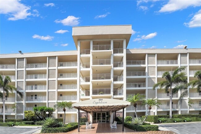 Building Photo - 3001 S Course Dr