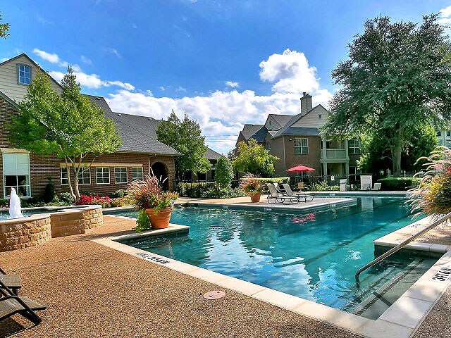 Foto principal - 18725 Dallas Pkwy