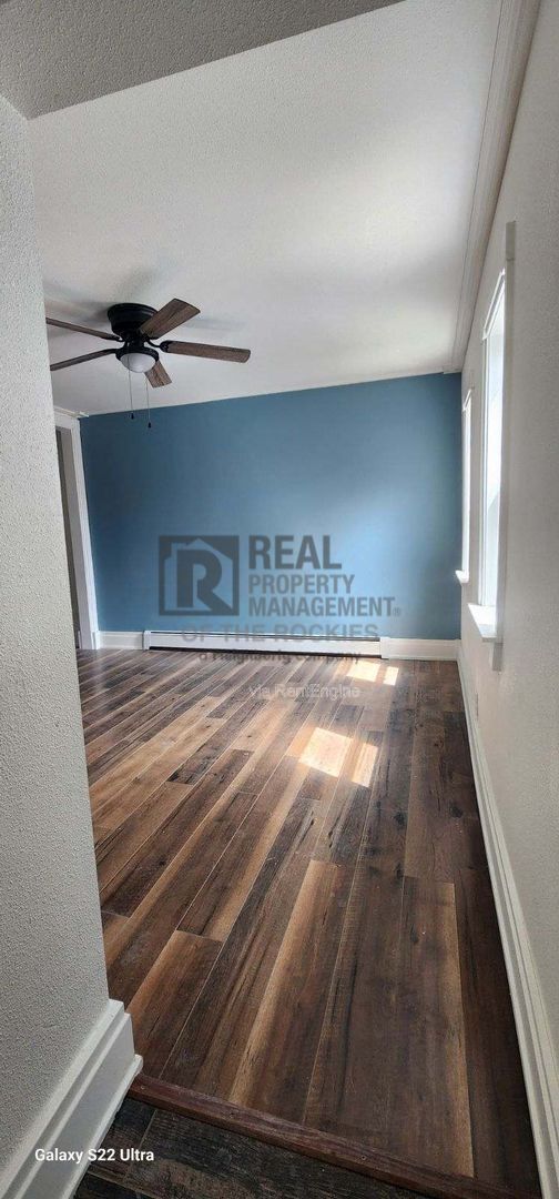 Foto del edificio - 606 W 24th St