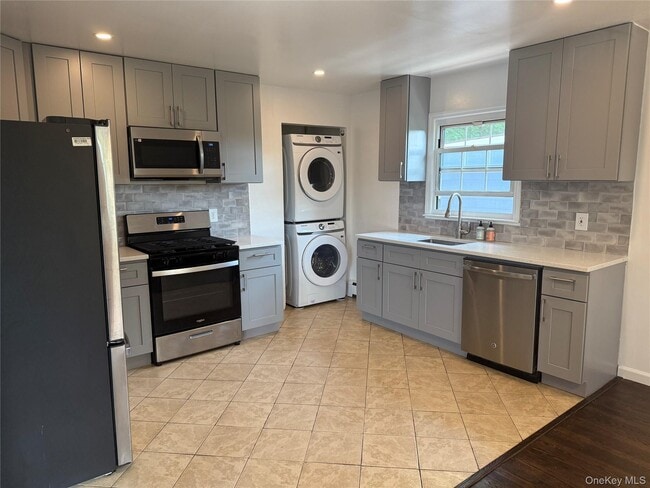 Building Photo - 94 Washington Ave N