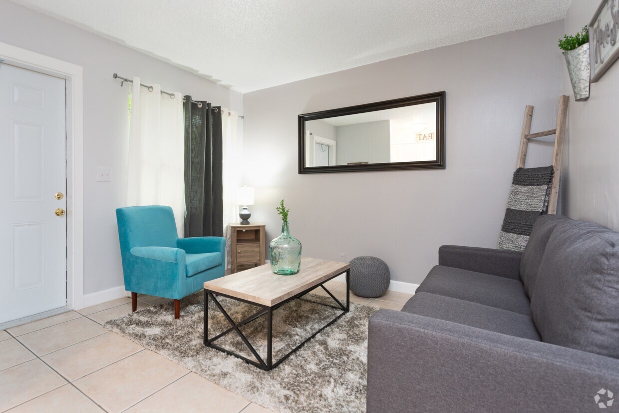 River Oaks Apartments Oakland Park, FL