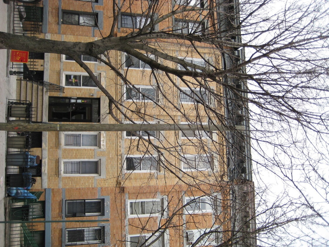 Building Photo - 1729 Bleecker St