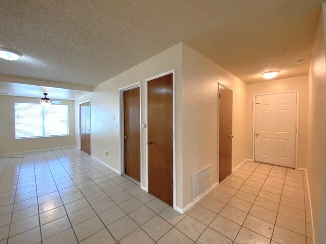 Foto del edificio - 2911 Winners Cir