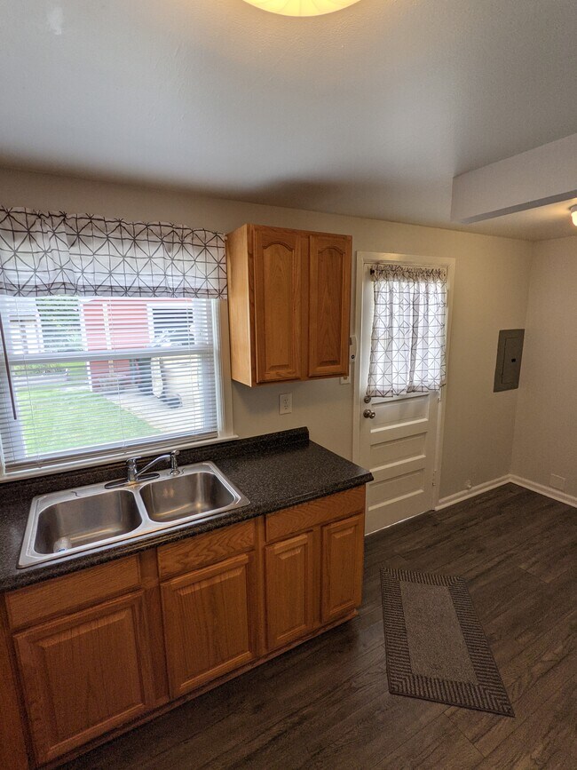 Foto del edificio - 3014 Sunnymede Ave