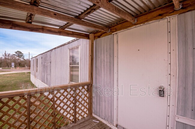 Building Photo - 1345 FM 405 Unit 7