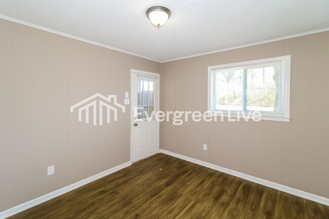 Foto del edificio - 3196 Southbridge St