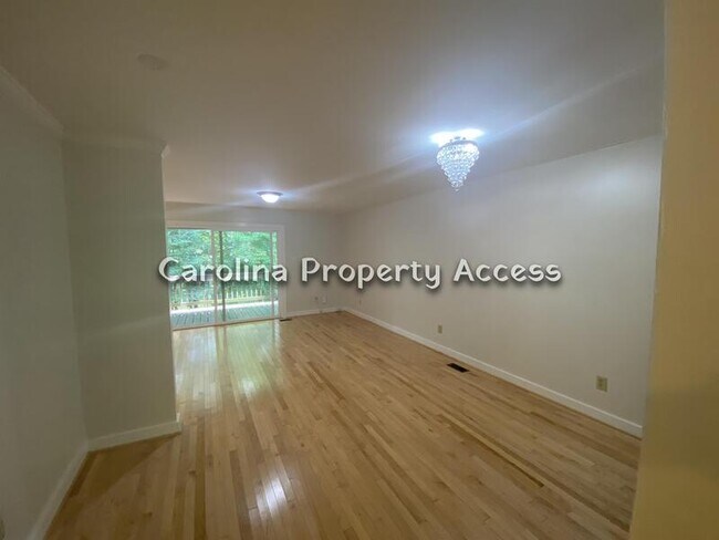 Foto del edificio - 436 Fairoaks Cir