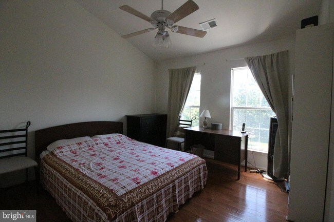 Foto del edificio - 17703 Smokewood Dr