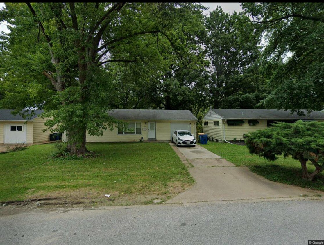Primary Photo - 10140 Dellridge Ln