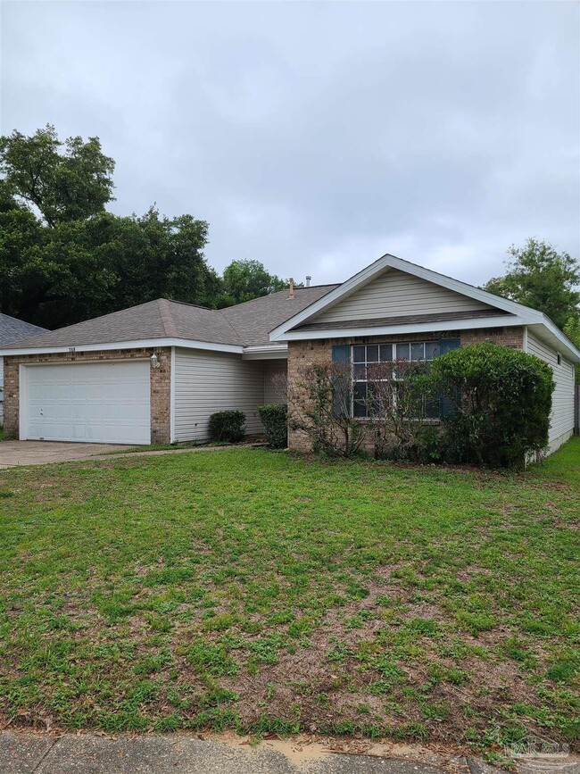 Building Photo - 708 Thornwood Pl