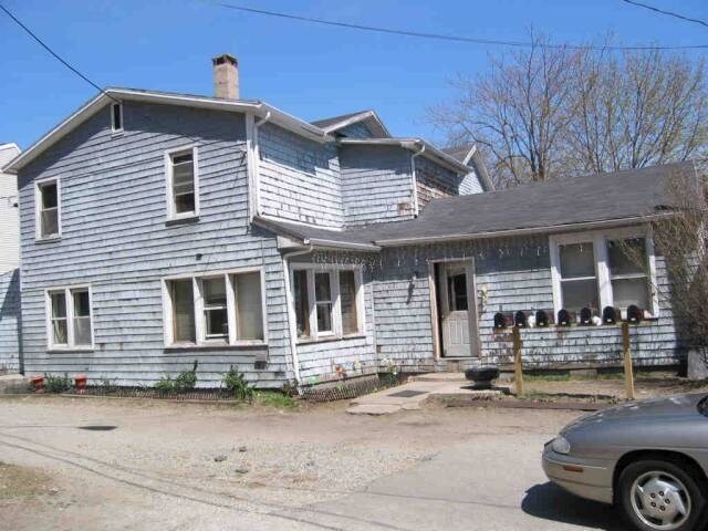 Primary Photo - 135 Chestnut St