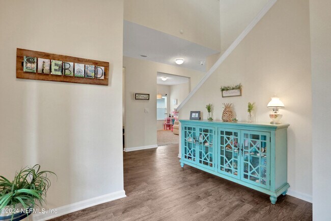 Foto del edificio - 2235 Falling Star Ln