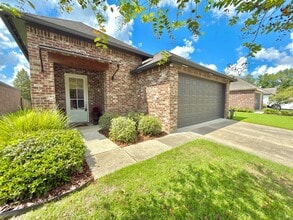 Building Photo - 7704 Ibiza Dr