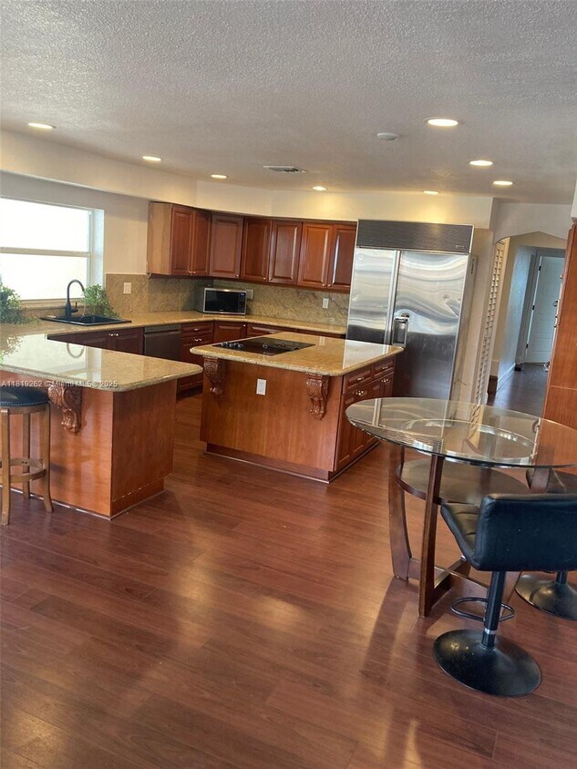 Foto principal - 13301 NW 31st Ave