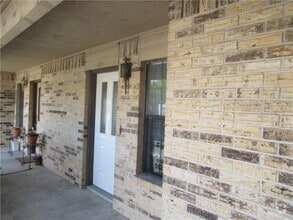Building Photo - 7800 Northcrest Blvd