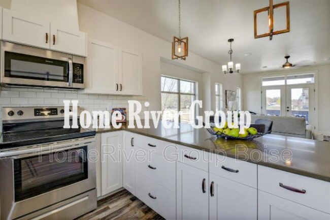 Foto del edificio - 429 E Trackstand Ln