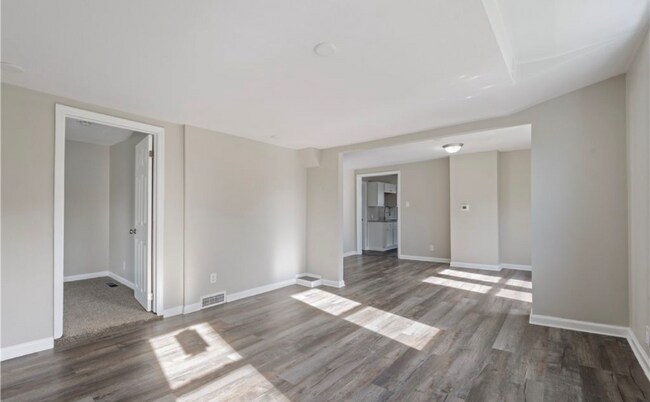 Building Photo - 1300 Spring St