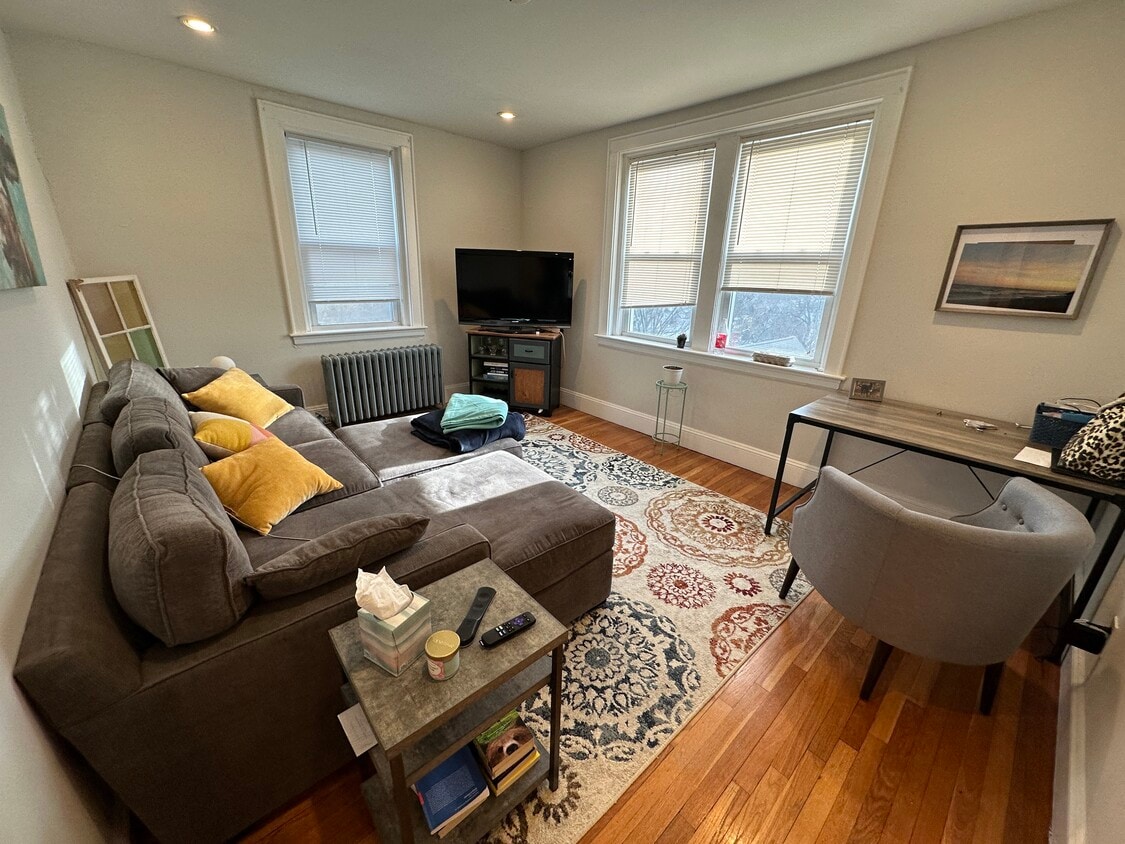Primary Photo - 130 Highland Ave