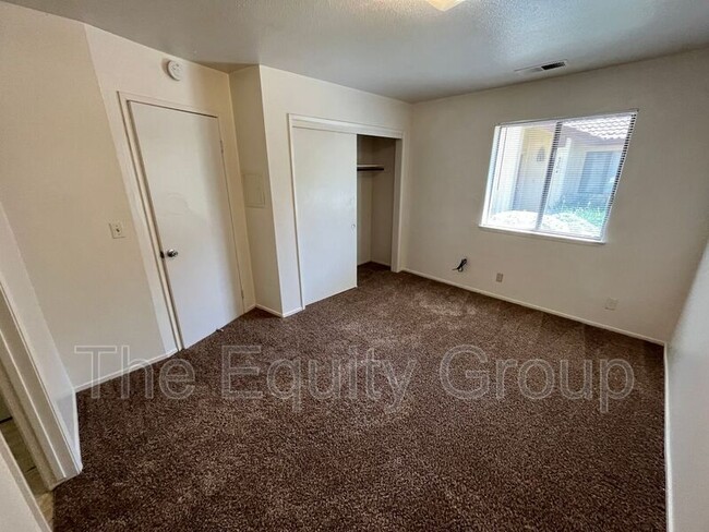 Building Photo - 4224 W Cypress Ave