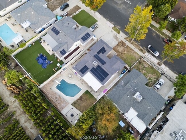 Building Photo - 11377 Gaynor Ave