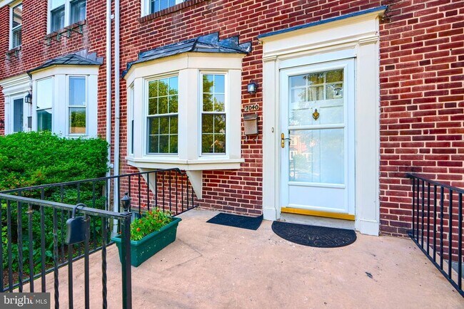 Foto del edificio - 7040 Heathfield Rd