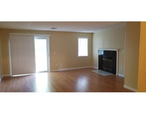 Foto del edificio - 101 Oakwood Ln