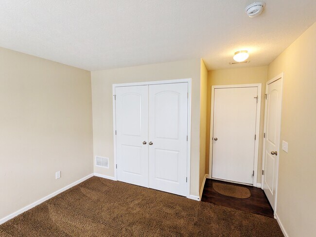 Building Photo - 1415 Bloomington Blvd