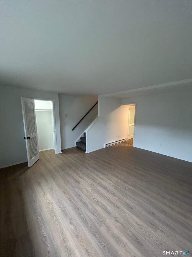 Building Photo - 617 Millville Ave