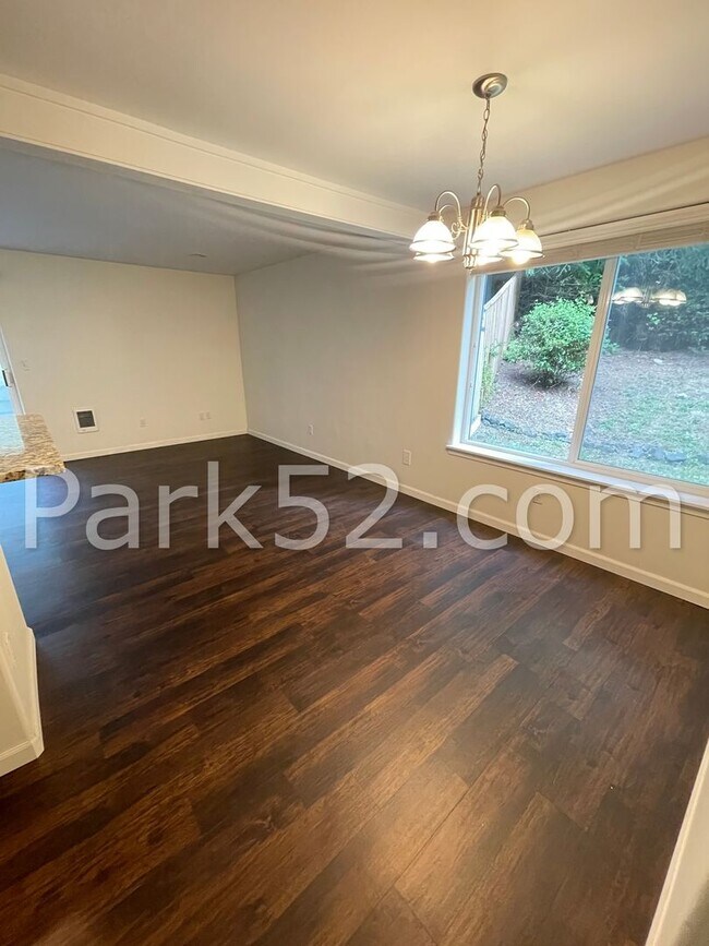 Building Photo - 3 bedroom Townhome in Gig Harbor