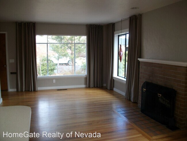 Building Photo - 2 br, 1 bath House - 1670 McKinley Dr