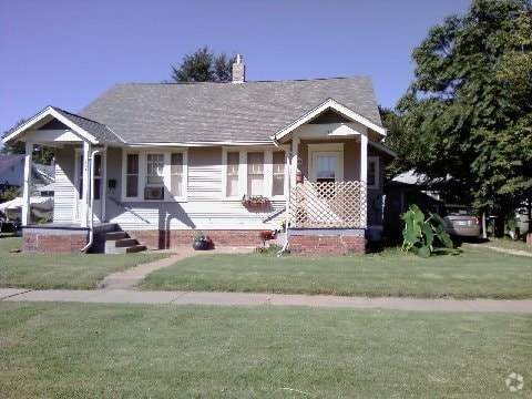 Building Photo - 134 S Columbia Ave