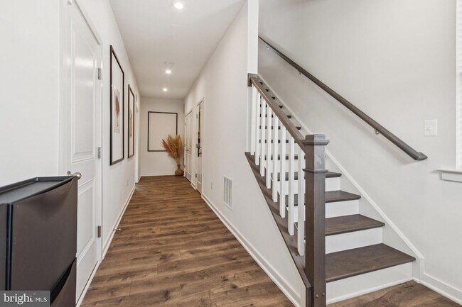Foto del edificio - 400 Honeyberry Ln