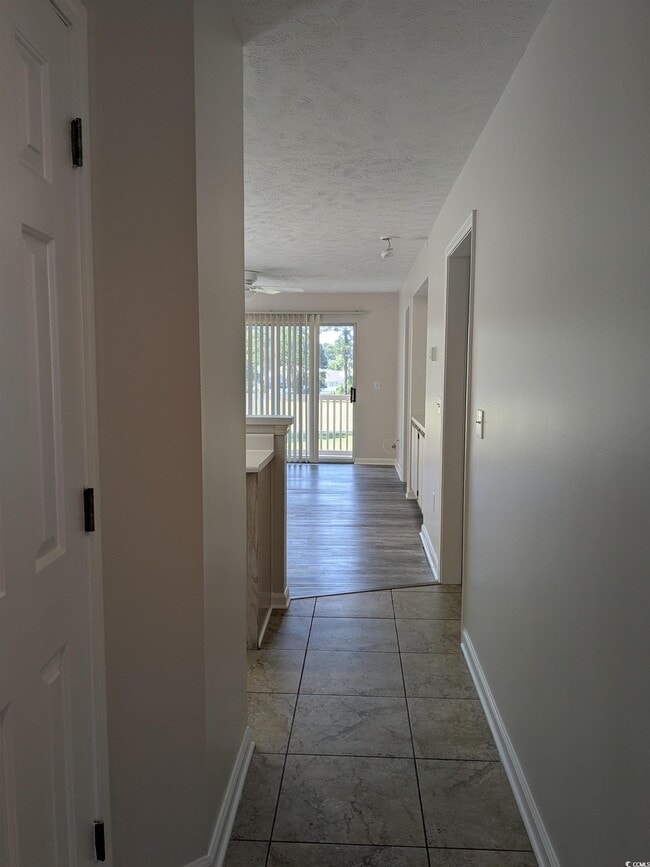 Building Photo - 627 Waterway Village Blvd