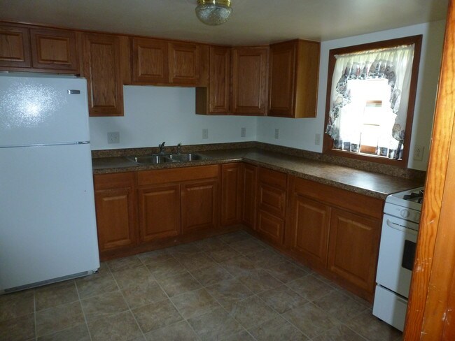 Kitchen - 2954 Thinnes St