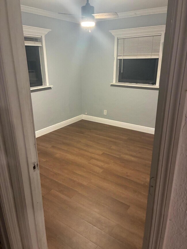 Building Photo - 2680 NE 12th Terrace