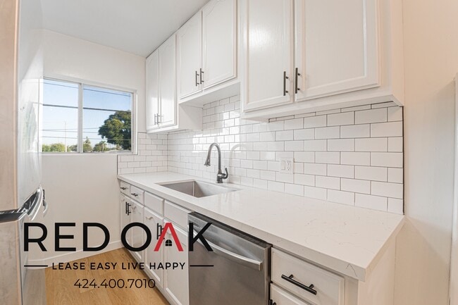 Foto del edificio - 14807 Normandie Ave