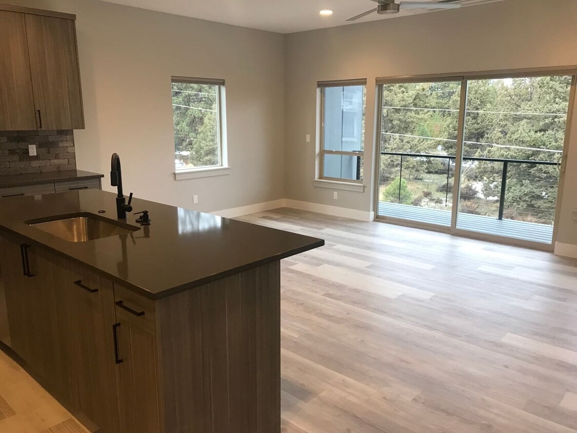 Foto principal - Pet Friendly Three Bedroom in Central Loca...