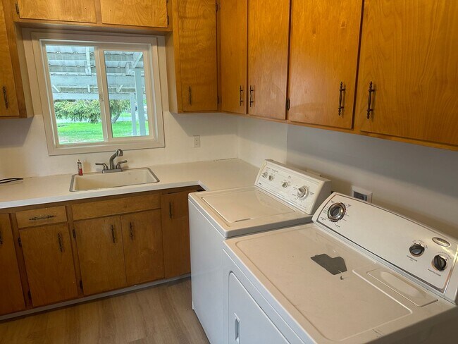 Foto del edificio - Mount Vernon 4 Bedroom