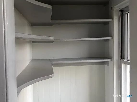 Building Photo - 570 Broad St