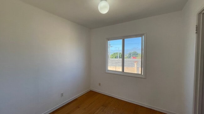 Foto del edificio - 1910-1910 42nd Ave